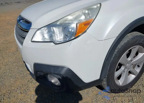 2013 Subaru Outback 2.5I Premium z USA, uszkodzony, nr VIN 4S4BRBCC9D3266732